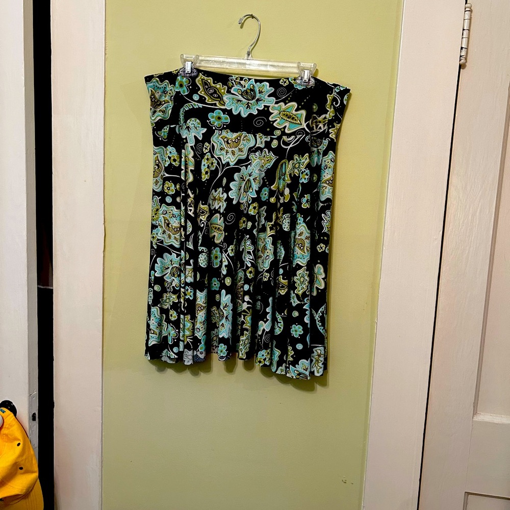 Dress barn skirt in pretty colors